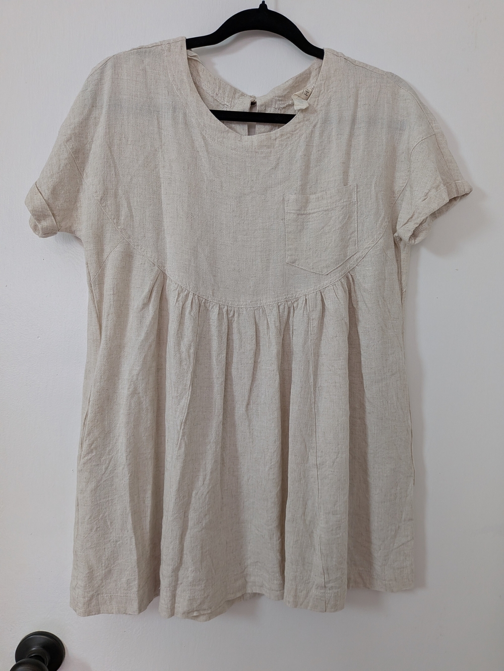 Women’s Rounded Yoke Short Sleeve Top in Natural